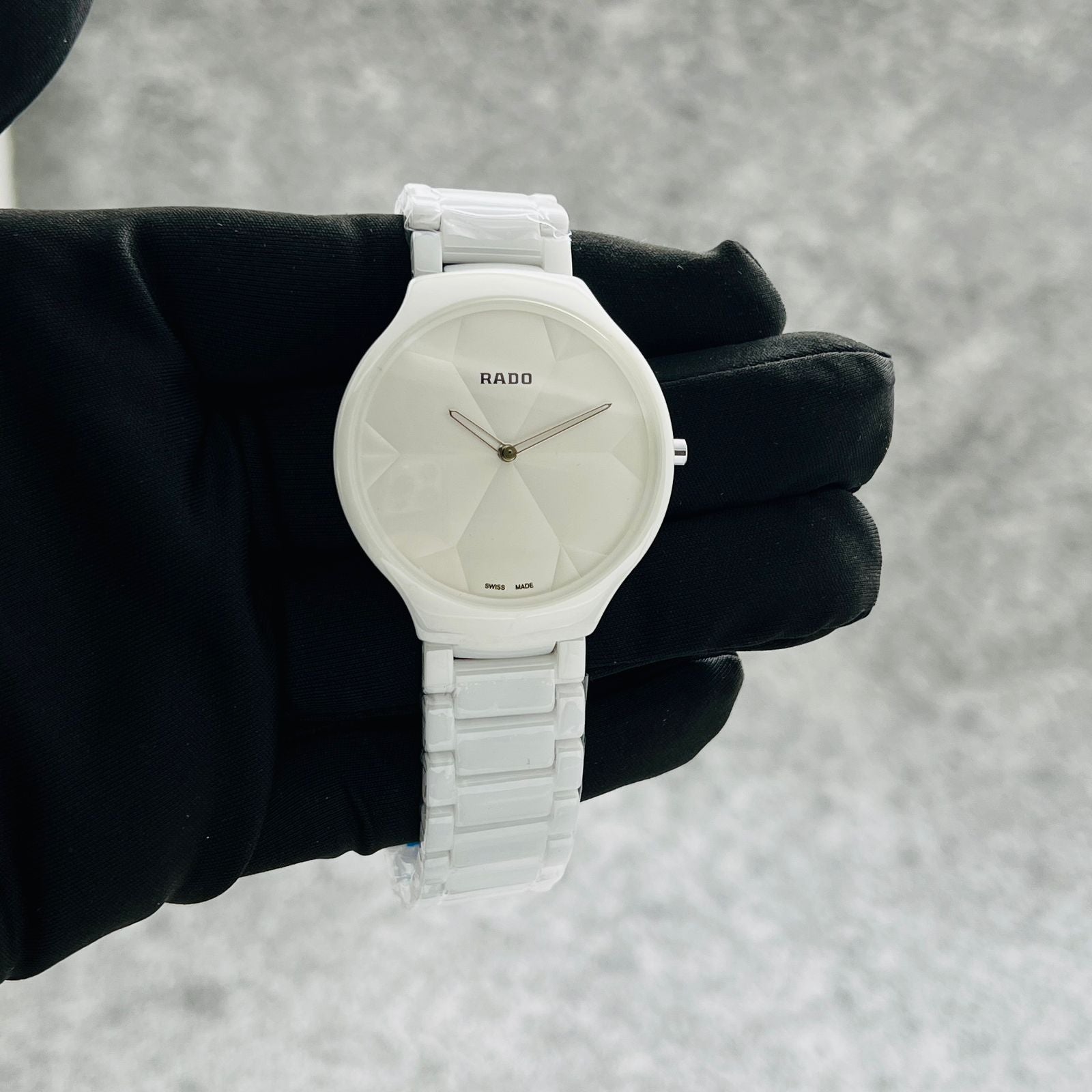 Rado Thin Line