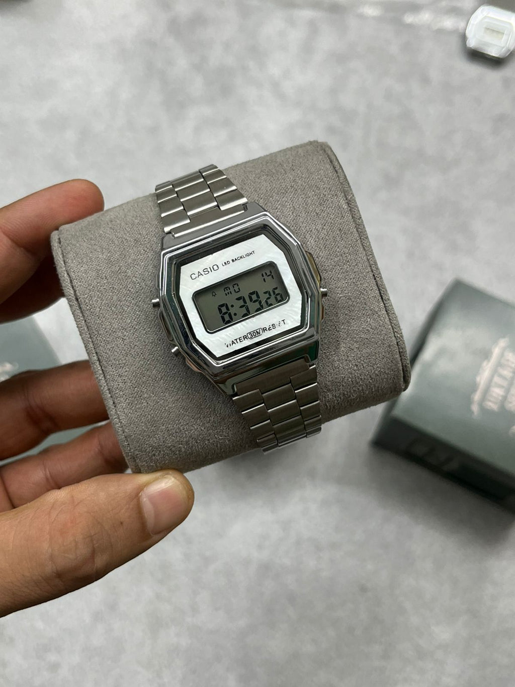 CASIO - A1000RG